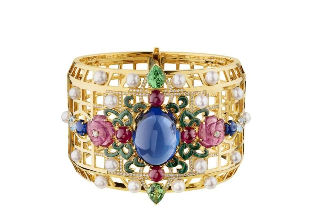 Inspiration Russe - Золотые браслеты и Сказочные кольца Chanel