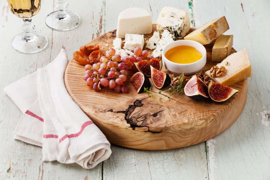 Сырная тарелка - Ассорти из благородных сортов
